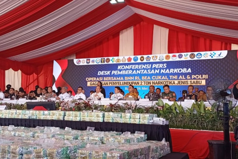 Konferensi pers operasi pengungkapan sabu 2 ton di Batam, Kepulauan Riau, Senin (26/5/2025).