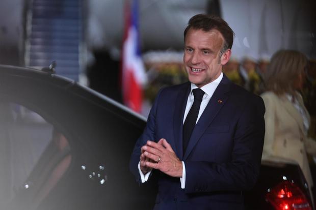 Presiden Prancis tiba di Indonesia