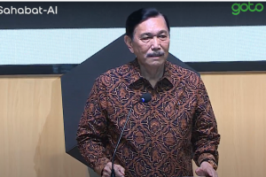 Ketua DEN Luhut Binsar Pandjaitan saat peluncuran versi terbaru Sahabat-AI