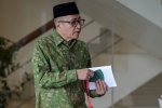 Tersangka kasus dugaan penerimaan gratifikasi Muhammad Haniv 