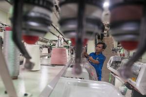 Usaha penguatan daya saing industri tekstil