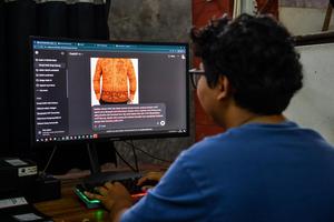 Produksi batik menggunakan teknologi kecerdasan buatan