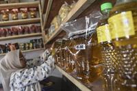 Harga minyak goreng rakyat di Pasaran