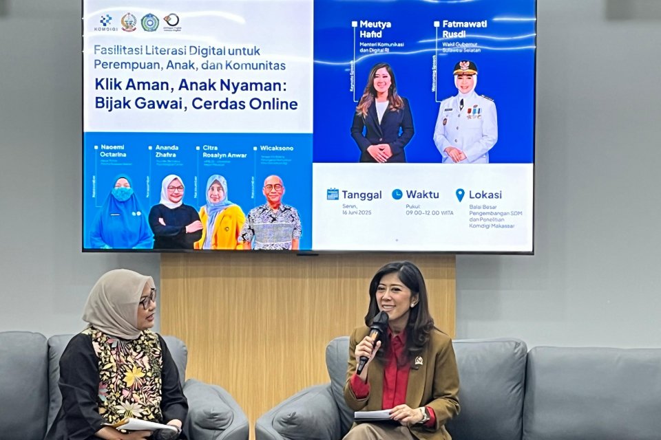 Meutya Hafid, dalam acara Konferensi Pers Literasi Digital untuk Perempuan, Anak, dan Komunitas, di Makassar, Sulawesi Selatan (16/6)