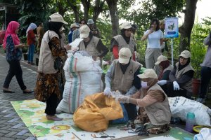 Pengelolaan sampah di Surabaya