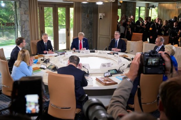 Pertemuan G7 di Alberta, Kanada.