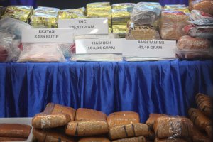 Konferensi Pers Badan Narkotika Nasional (BNN) dan Direktorat Jenderal Bea Cukai (Foto: Katadata/Fauza Syahputra)