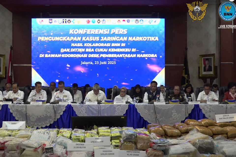 Konferensi pers BNN terkait pengungkapkan kasus narkotika