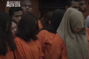 Konferensi pers penangkapan tersangka sindikat narkotika pada 23 Juni 2025