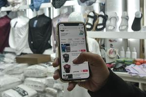 Rencana penerapan pajak untuk pedagang e-commerce