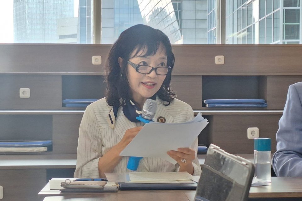 Dr Chung Eunsook, Senior Emeritus Institut Sejong Korea Selatan saat memberikan pemaparan relasi internasional negara "middle power" di dalam MIKTA dalam diskusi "How Can MIKTA members Synergize to Reinvigorate Middle Power Diplomacy" di Jakarta, Kami