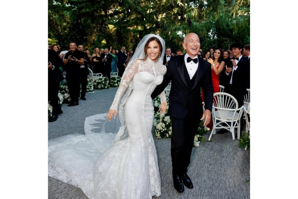 Mantan jurnalis, Lauren Sanchez dan pendiri Amazon Jeff Bezos.