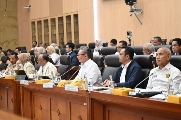 Komisi XII DPR RI gelar RDP bahas target lifting migas bersama Pertamina dan pemangku kepentingan sektor energi, Senin (30/6).