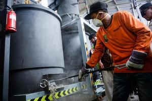 Uji coba mesin pengelolaan sampah ramah lingkungan