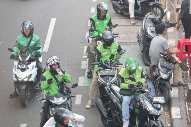 Kemenhub Berencana naikkan tarif ojek online hingga 15% (Foto: Katadata/Fauza Syahputra)