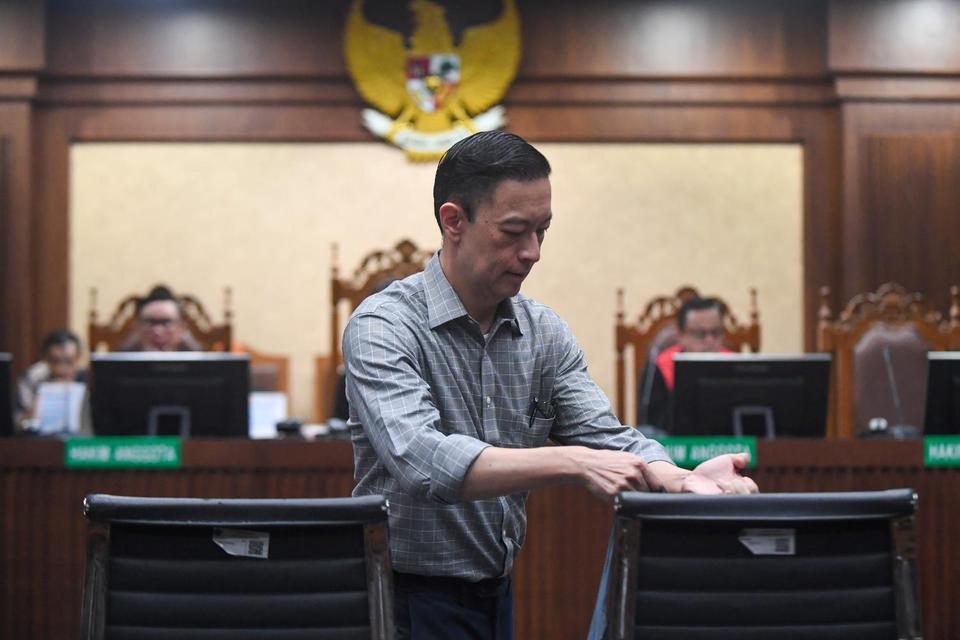 Terdakwa kasus dugaan korupsi impor gula Thomas Trikasih Lembong atau Tom Lembong bersiap mengikuti sidang pembacaan tuntutan di Pengadilan Tipikor, Jakarta, Jumat (4/7/2025). Jaksa Penuntut Umum (JPU) menuntut mantan Menteri Perdagangan tersebut dengan h