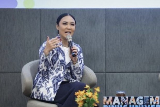 Istri Menteri UMKM Maman Abdurrahman, Agustina Hastarini atau Tina Astari