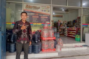 M. Aris Yuliyanto, pemilik SDM Mart, salah satu AgenBRILink
