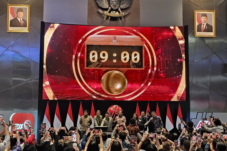 4 Emiten yaitu BLOG, PMUI, MERI dan CHEK resmi IPO di BEI, Kamis (10/7). 