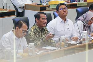 Raker Komisi IV dengan Menteri Pertanian