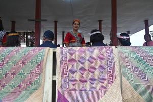 Pasar produk UMKM khas Lindu di Sigi