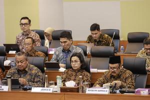Raker Banggar DPR dengan Pemerintah dan BI
