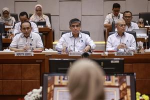 Raker Komisi IX DPR dengan Menteri Ketenagakerjaan