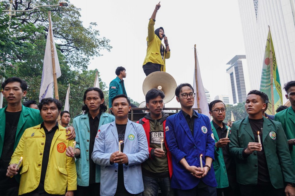 Aksi Unjuk Rasa Indonesia (C)emas oleh BEM SI (Foto: Katadata/Fauza Syahputra)