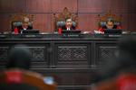 Sidang putusan pengujian materiil UU tentang MK dan UU tentang Pilkada