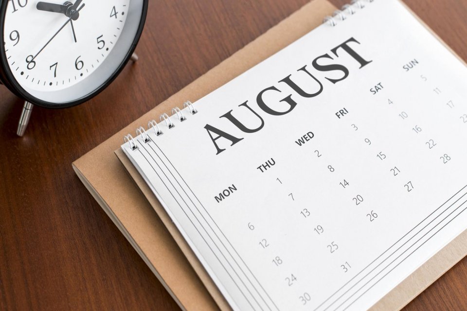 Kalender Jawa Bulan Agustus 2025