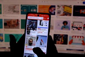 Pemungutan pajak pedagang di E-Commerce