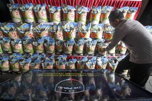 Ungkap kasus pabrik oplos beras premium di Sidoarjo