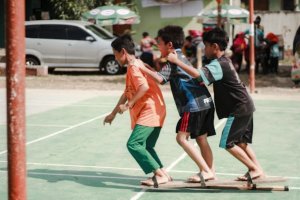 Ide Lomba 17 Agustus Lucu, Unik dan Kekinian
