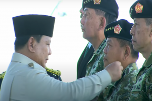Prabowo menyematkan gelar jenderal bintang 4 