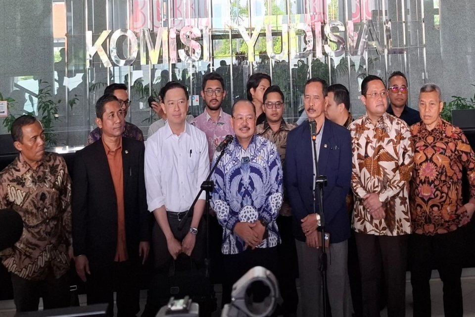 ky, tom lembong, hakim