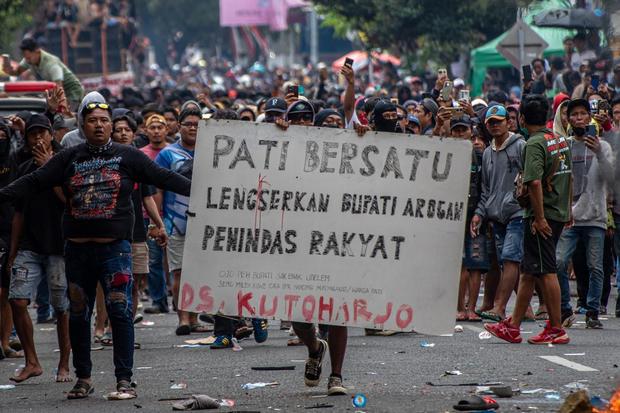 Unjuk rasa warga di Kabupaten Pati