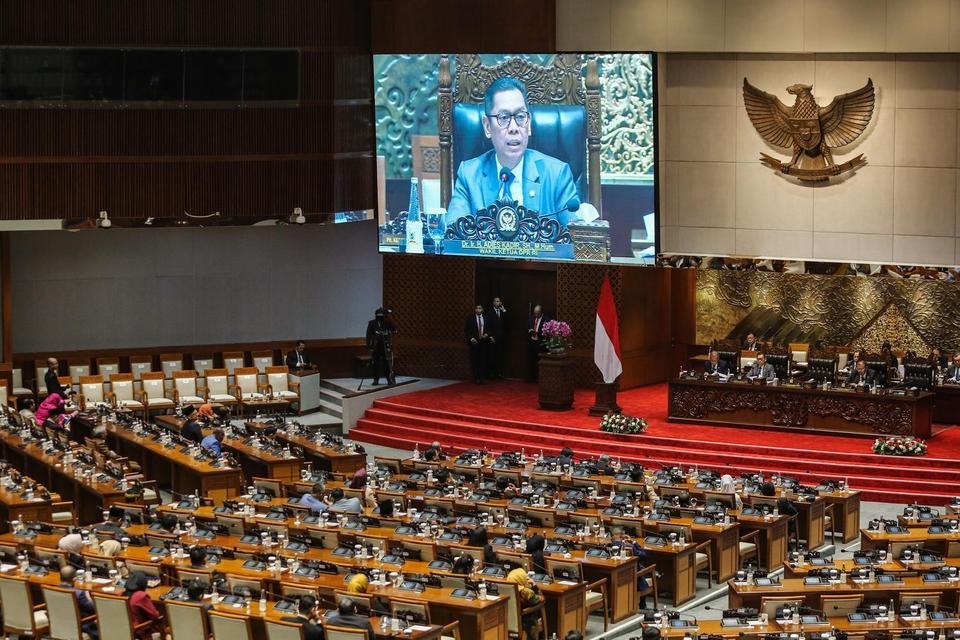 Rincian Gaji dan Tunjangan DPR 2025