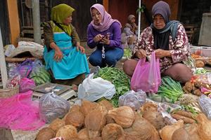 Edukasi keuangan digital di pasar tradisional
