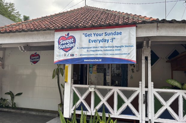 Produsen es krim dan olahan susu asal Yogyakarta, Sweet Sundae. 