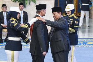 Presiden Prabowo berikan Bintang Jasa dan Kehormatan