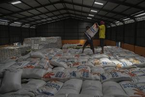 Stok beras nasional hingga akhir 2025