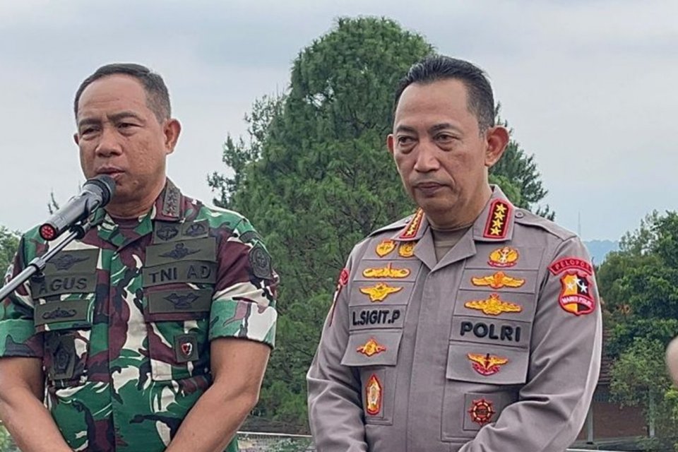 Kapolri Jenderal Polisi Listyo Sigit Prabowo, Panglima TNI Jenderal Agus Subiyanto, prabowo, demo,