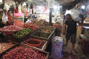 Aktivitas ekonomi di Pasar Senen berangsur normal