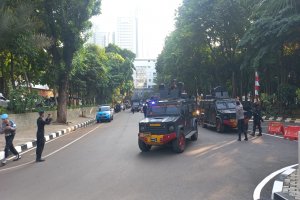 Kendaraan rantis Brimob saat memulai patroli di Jakarta, Senin (1/9). Foto: M Fajar Riyandanu/Katadata