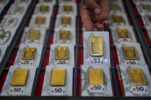 Harga emas tembus dua juta rupiah
