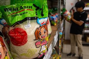 Ketersediaan beras premium di Bandung