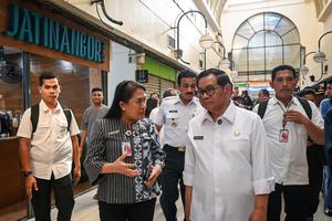 Gubernur DKI Jakarta bebaskan biaya sewa kios selama dua bulan