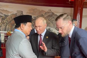 Presiden Prabowo Subianto bertemu Presiden Rusia Vladimir Putin di Beijing, Cina, Rabu (3/9). Foto: Sekretariat Presiden