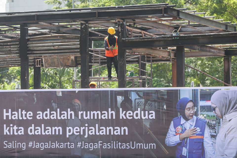 halte Transjakarta Polda Metro Jaya dan halte Transjakarta Senen beroperasi hari ini (8/9). 