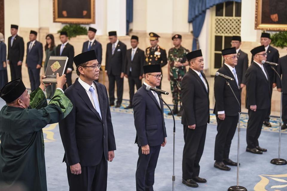 Presiden lantik menteri dan wakil menteri